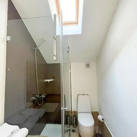 Wallis Apartment Lisbon