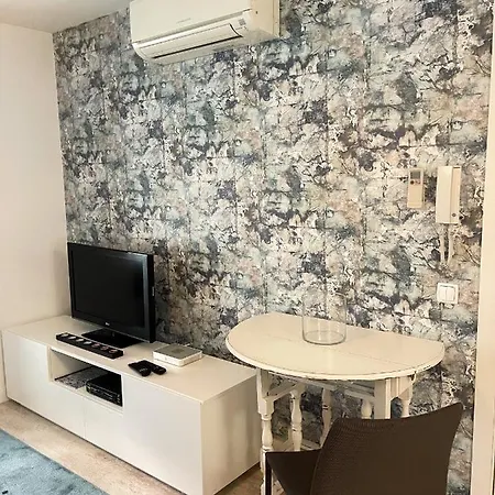 Wallis Apartament *